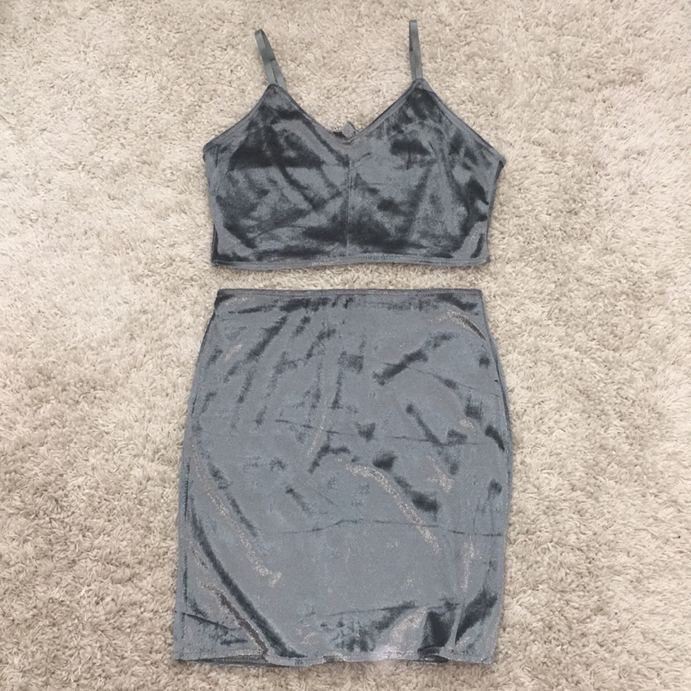 Matching set - Picture 2 of 2
